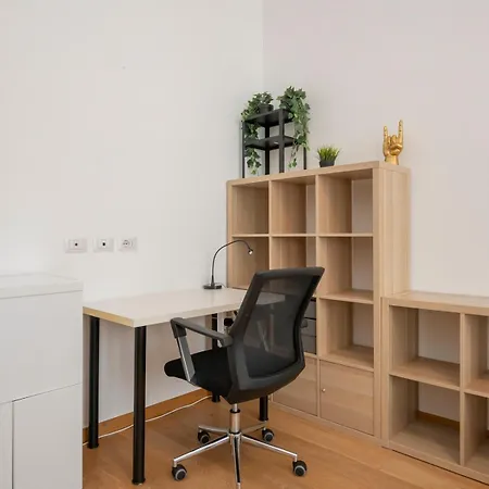Xenia - 3 In Via Ugo Bassi 23 Апартаменты Милан