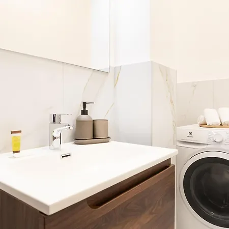 Easylife - - Sammartini 35 - *