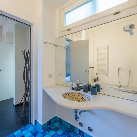 Penthouse With Terraces, Jacuzzi & Garage * Milano