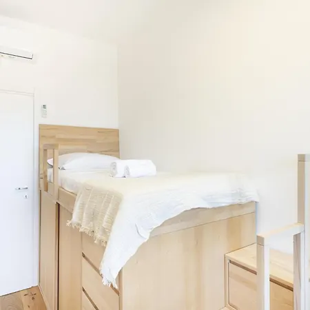 Easylife - - Sammartini 35 - Milan