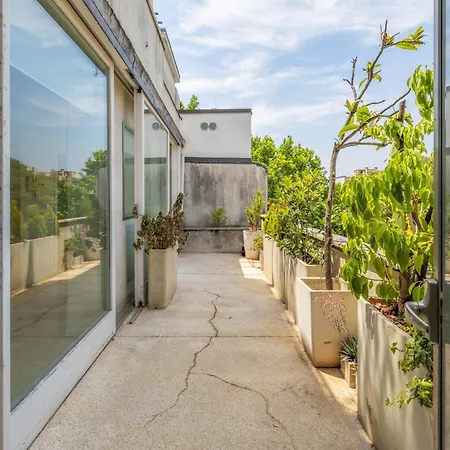 Penthouse With Terraces, Jacuzzi & Garage Apartment *