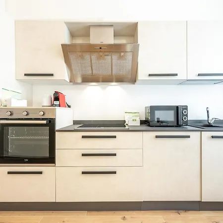 Navigli 2-bedroom And Sofa Bed ميلان