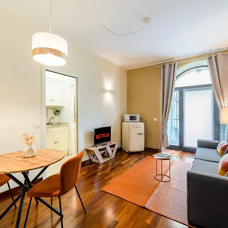 Loft With Private Garden At Navigli شقة