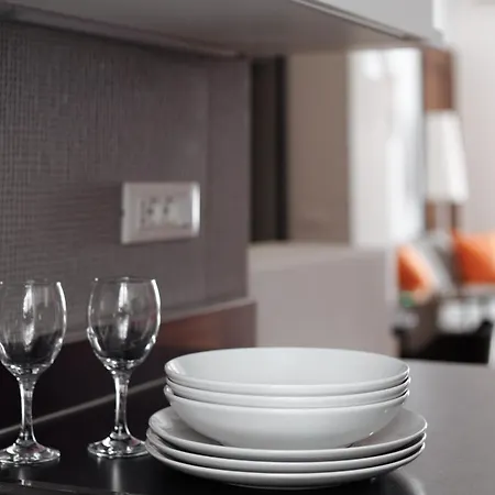 아파트 Your Sunny Getaway In Porta Venezia Dist... *