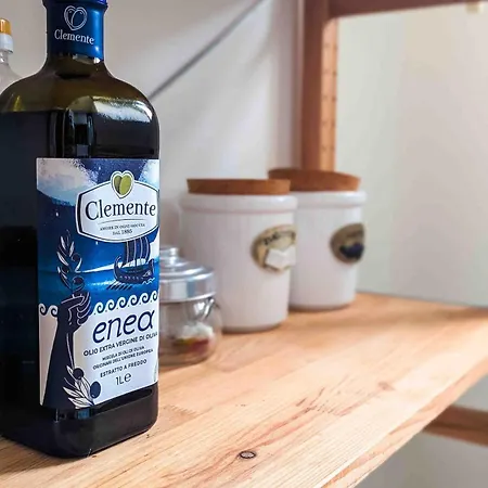 Large With Terrace Milaan