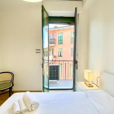 Penthouse With Panoramic Terrace-8 Minutes From The Duomo *