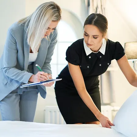 Carlo Farini 72 Superior - Private Parking - Centro *