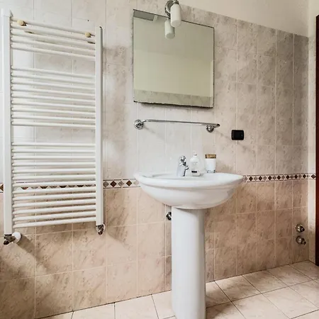 Large With Terrace Appartement *