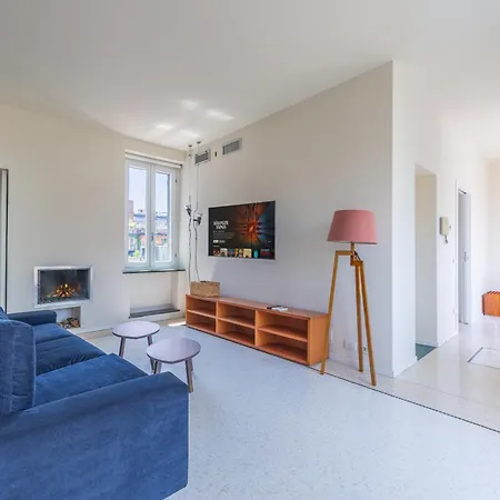 Penthouse With Terraces, Jacuzzi & Garage * Milano
