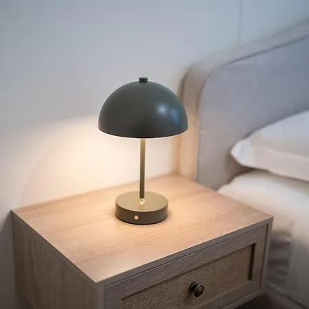 Loft With Private Garden At Navigli شقة