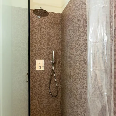 Loft With Private Garden At Navigli ميلان