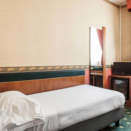 Des Etrangers Μιλάνο