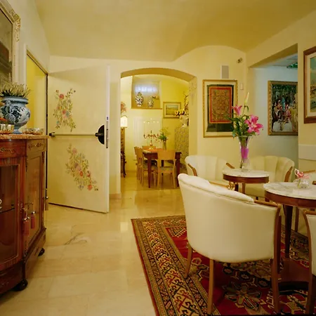 Hotel Boutique Dieci 4*