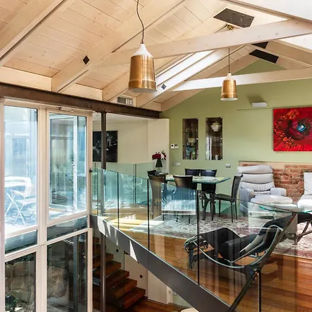 아파트 Youhosty - Luxury Town House