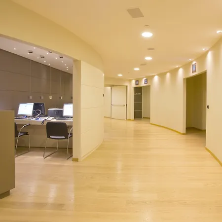 Otel Western The Hub