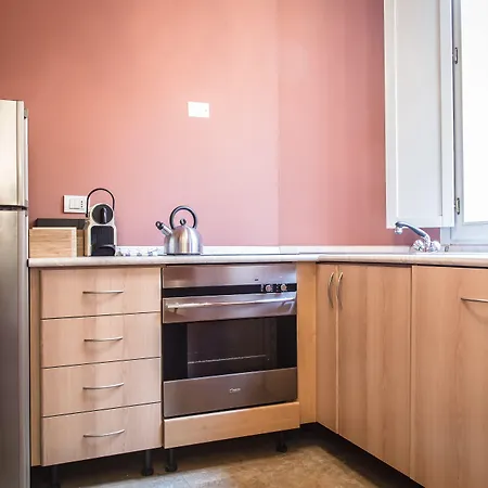 圣费尔莫布雷拉公寓 *