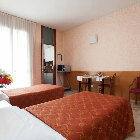 Apartmanhotel Ih Argonne Park Milánó