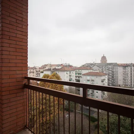 Ih Argonne Park Apartmanhotel