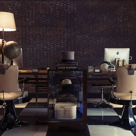 Aethos Hotel Milan Ξενοδοχείο 5*