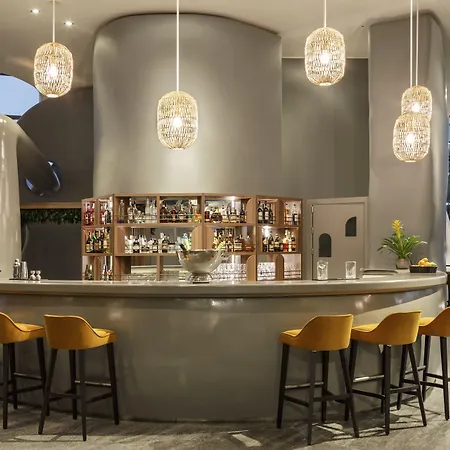 Hotel Voco Milan-fiere By Ihg 4*