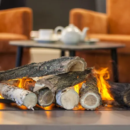 Hilton Garden North מלון 4*