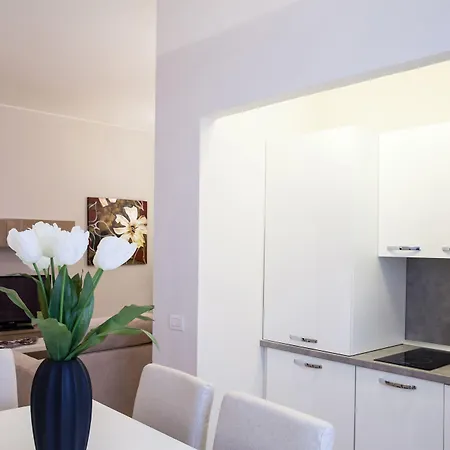 Royal & Luxury * ميلان