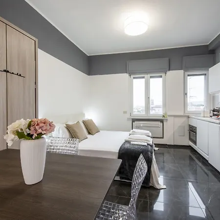 Otel Royal & Luxury *