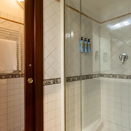 Appartement Beplace In San Babila