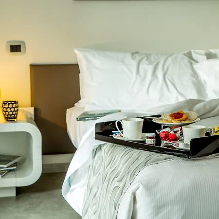 몬테나폴레오네 스위트 밀라노