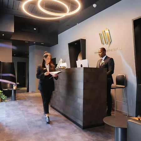 蒙特拿破仑大道套房酒店 4*