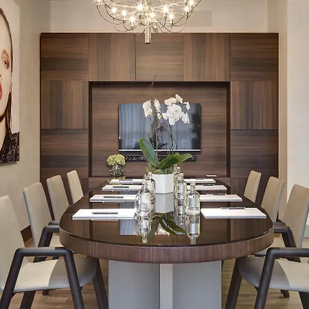 إم إي ايل دوكا 5*