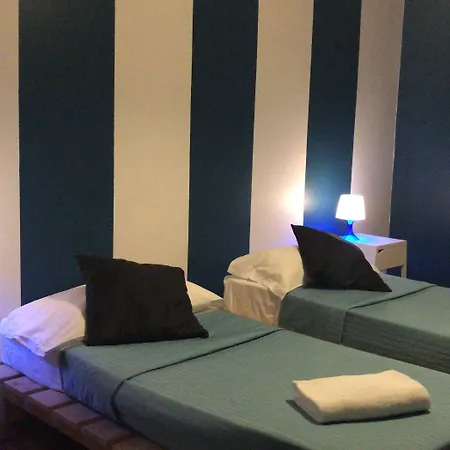 I Am Here - Gioia 71 ميلان