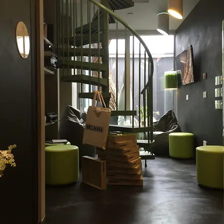 Miloft Guest Rooms And Terrace