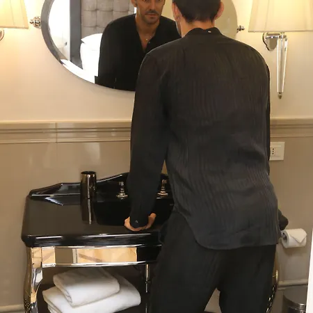 大教堂客房酒店 招待所 4*