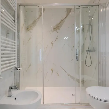 Easytopstay - Naviglio White Bliss Apartament