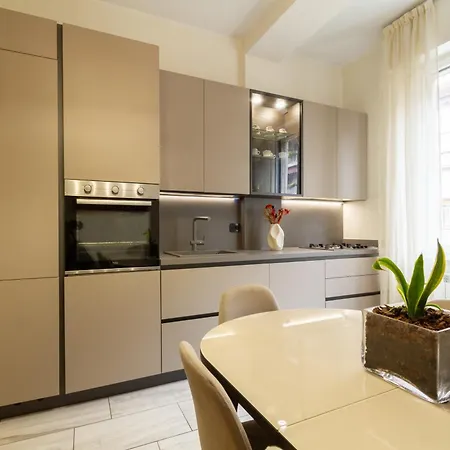 Апартаменты Stylish In Bocconi With Patio - Porta Romana