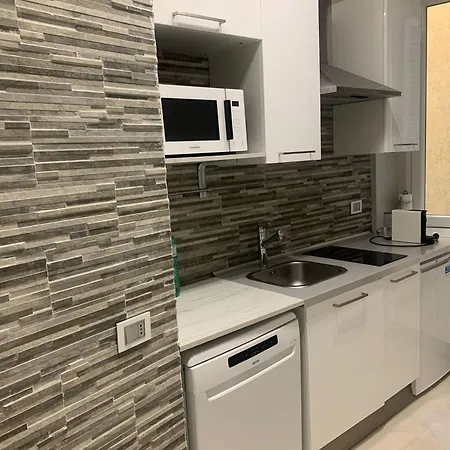 Elegant In A Prime Location Милан