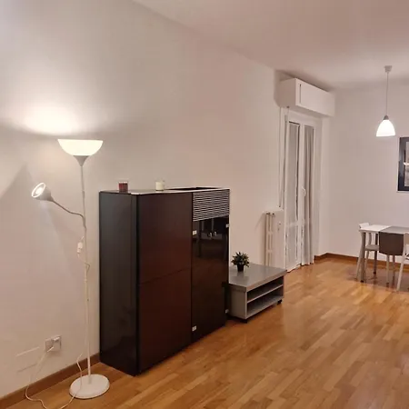 Modern Flat In The Design District *