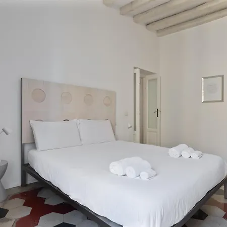 Vintage Hideaway Milan-historic Courtyard