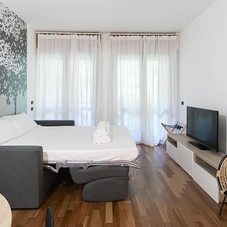 Italianway - Londonio 23 *