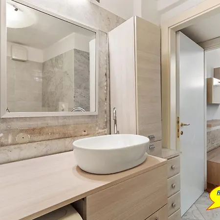 La - Restyling In Corso 2026