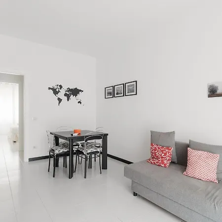 Guesthost - Comfy M2 Udine