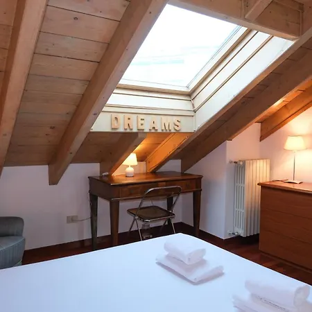 Rooftop Loft Beatrice With Terrace - Moscova * 밀라노