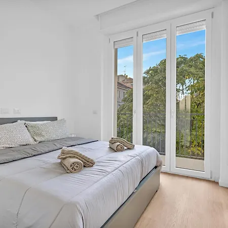 Gua13 - Loreto - Large - * Milánó