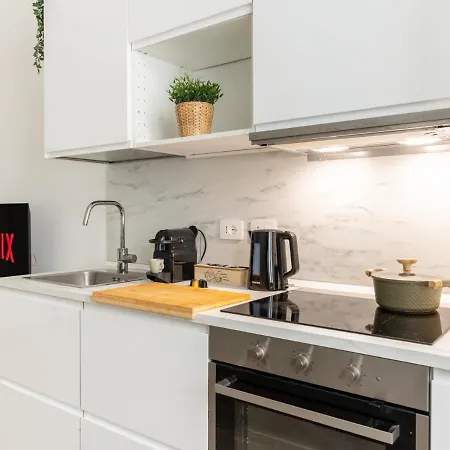 Duomo-centrale - Moderna, M1 E M3 A 250m *