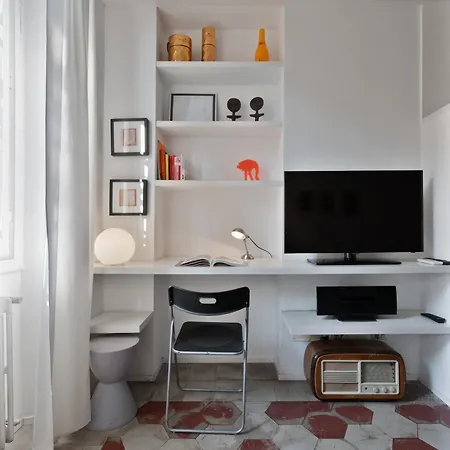 아파트 Vintage Hideaway Milan-historic Courtyard