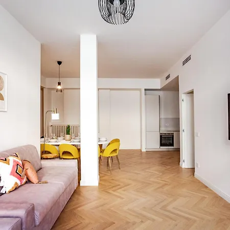 Porta Romana Metro Duomo Apartman *