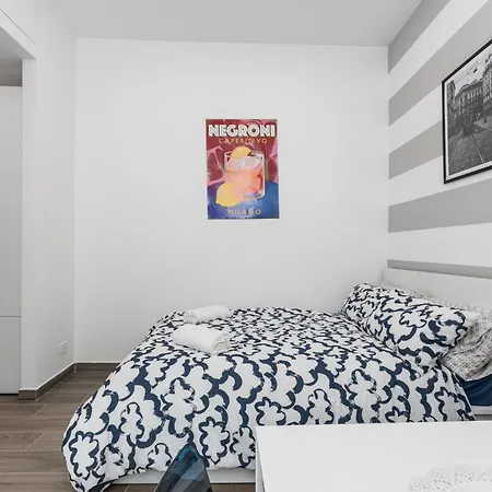 דירה Viaortisuite Pta Romana Wifi & A-c 12 Min To Duomo *