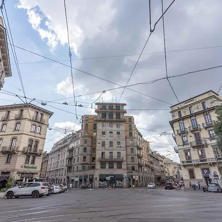 Exclusive Rooftop Vista Duomo