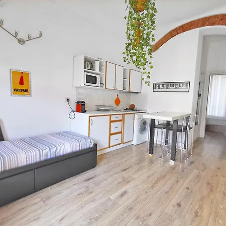 Likehome - Via Crema * Milánó